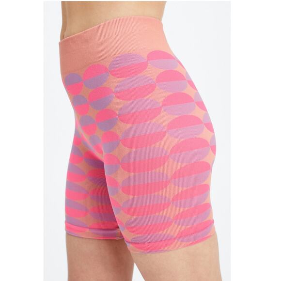 Fabletics Seamless High Waisted 9'' Rib Short Womens Small Pink Rave Geo New - Picture 1 of 9